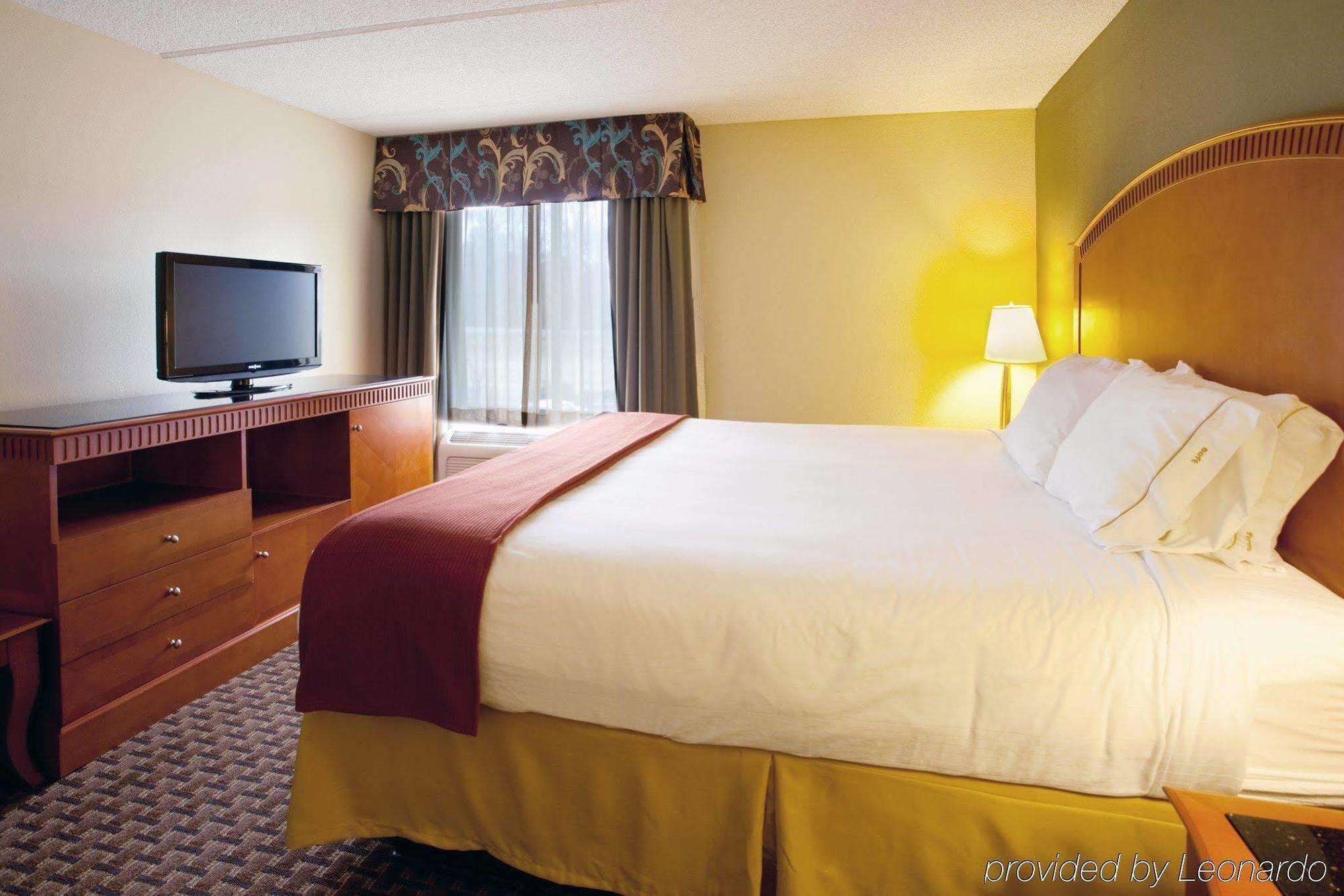 Holiday Inn Express & Suites Charlotte Arpt-Belmont By Ihg Bilik gambar